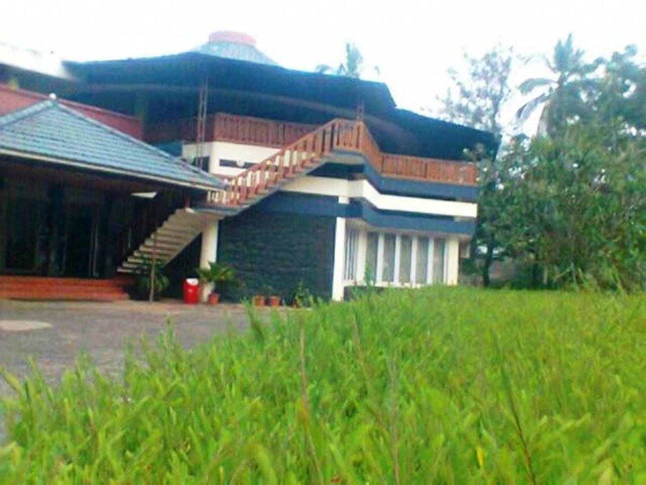 Kappad Beach Resort Chemancheri Exterior photo