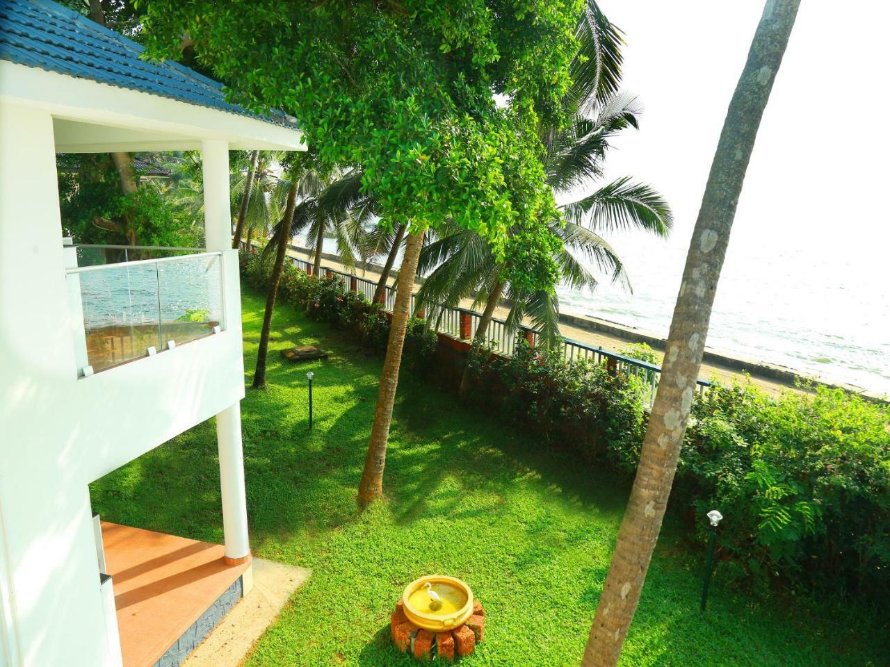 Kappad Beach Resort Chemancheri Exterior photo